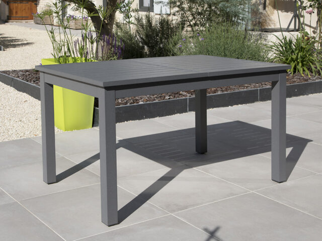 Table-extensible-rectangulaire-grise-en-Aluminium