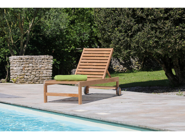 Bain de soleil en Teck Nassayah avec coussins Sunbrella® Premium