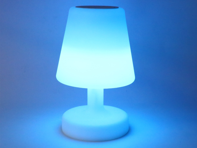 Cette image représente la Lampe led sur pied avec enceinte - Luminaria