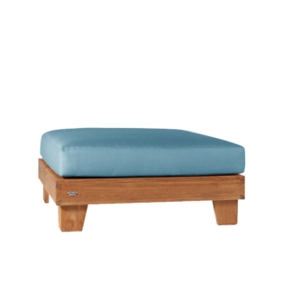 Table basse / pouf en Teck avec coussin Sunbrella Bleu Minéral - Mubally. Offrez-vous des moments de détente dans votre jardin ou terrasse avec cette table basse/pouf en Teck.