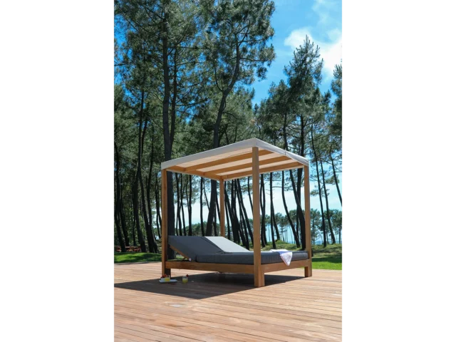 Lit de piscine double à baldaquin en Teck avec coussin acrylique Sunbrella